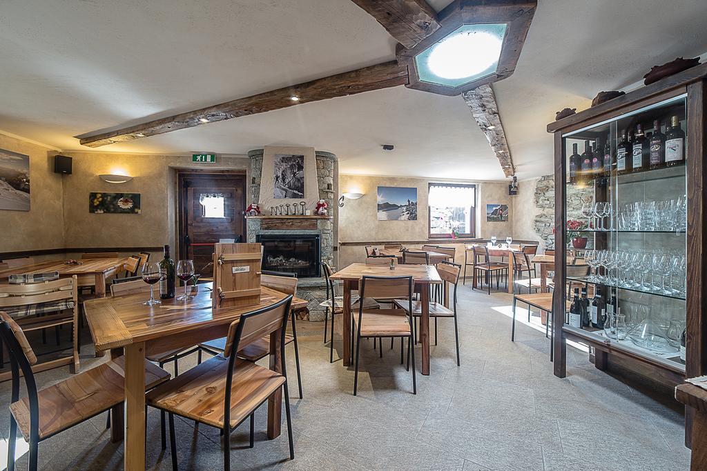Alpe Rebelle Bed & Breakfast Bionaz Exterior photo
