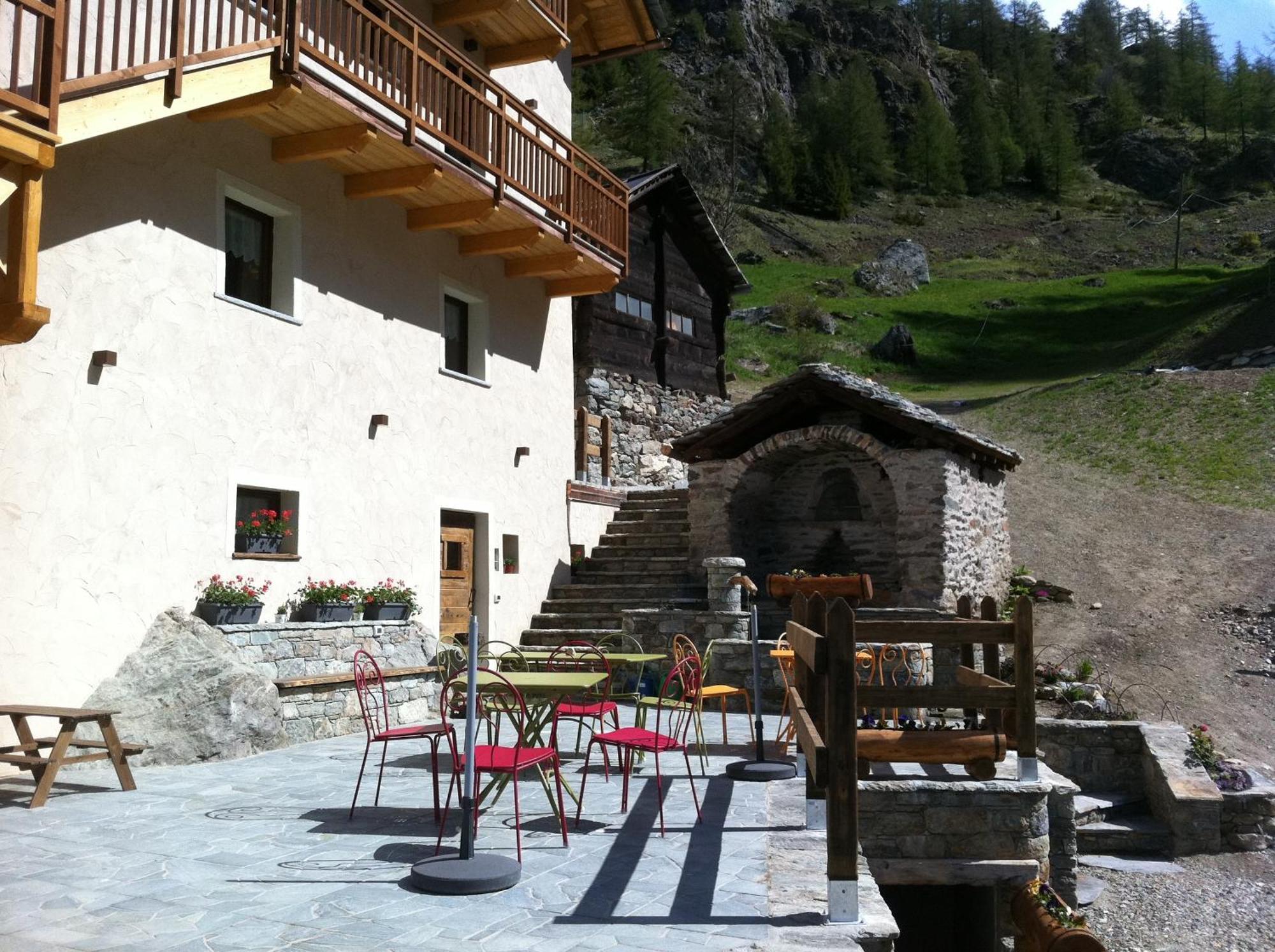Alpe Rebelle Bed & Breakfast Bionaz Exterior photo