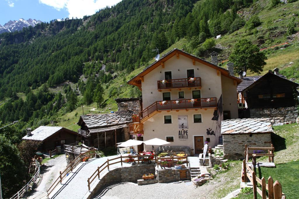 Alpe Rebelle Bed & Breakfast Bionaz Exterior photo