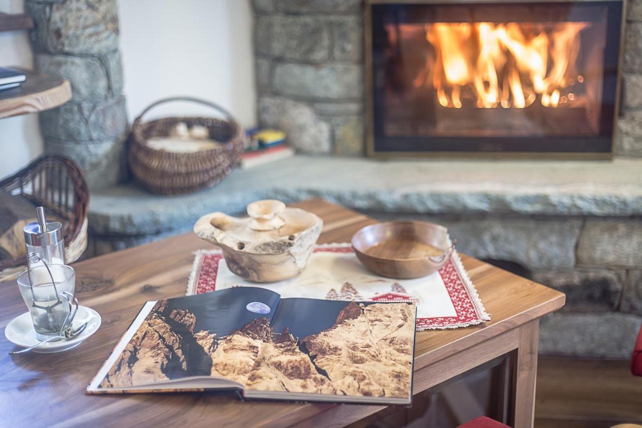 Alpe Rebelle Bed & Breakfast Bionaz Exterior photo